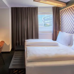 Otel Frankfurt-niederrad